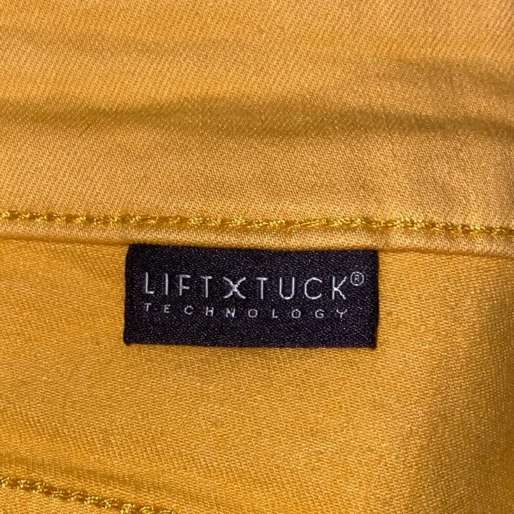 NWT NYDJ Roxanne Short Lift X Tuck Technology Orange Size 16W - Picture 4 of 9